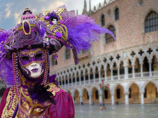 世界三大カーニバルのひとつ、ヴェネチア仮面祭